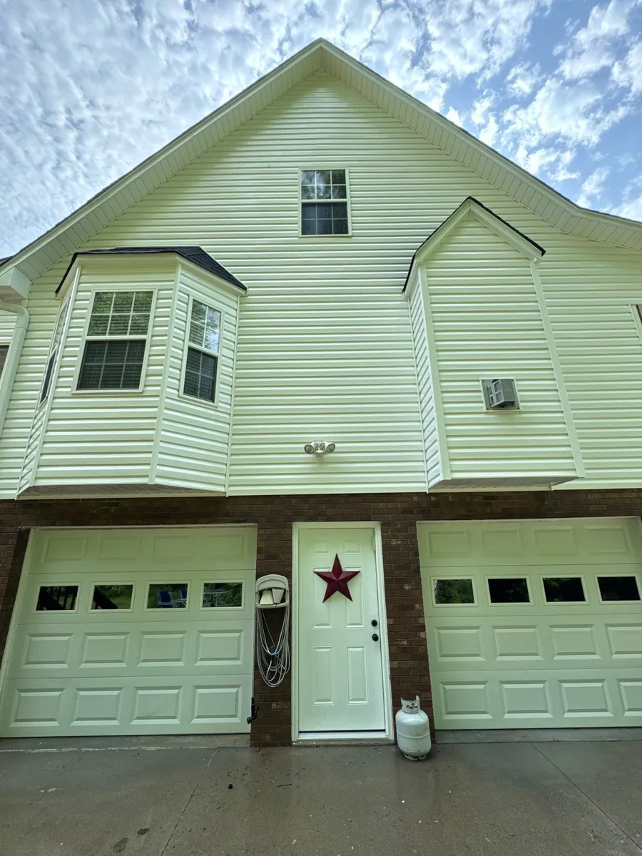 5 Star Vinyl Siding House Washing in Winston-Salem NC