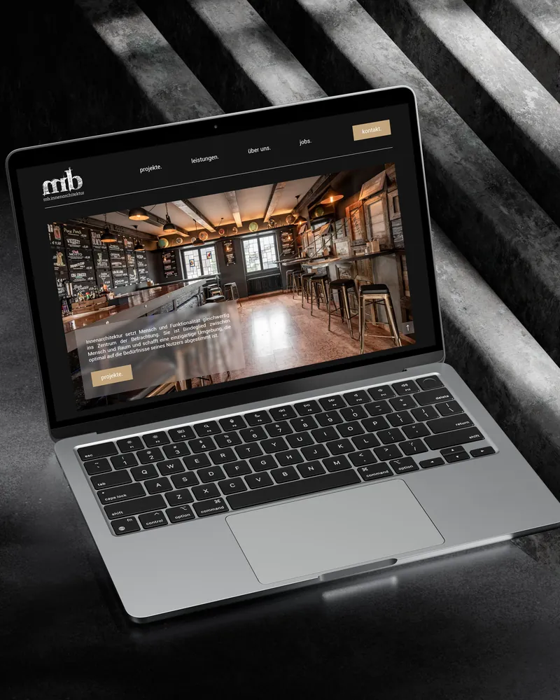mb.innenarchitektur Website auf einem MacBook
