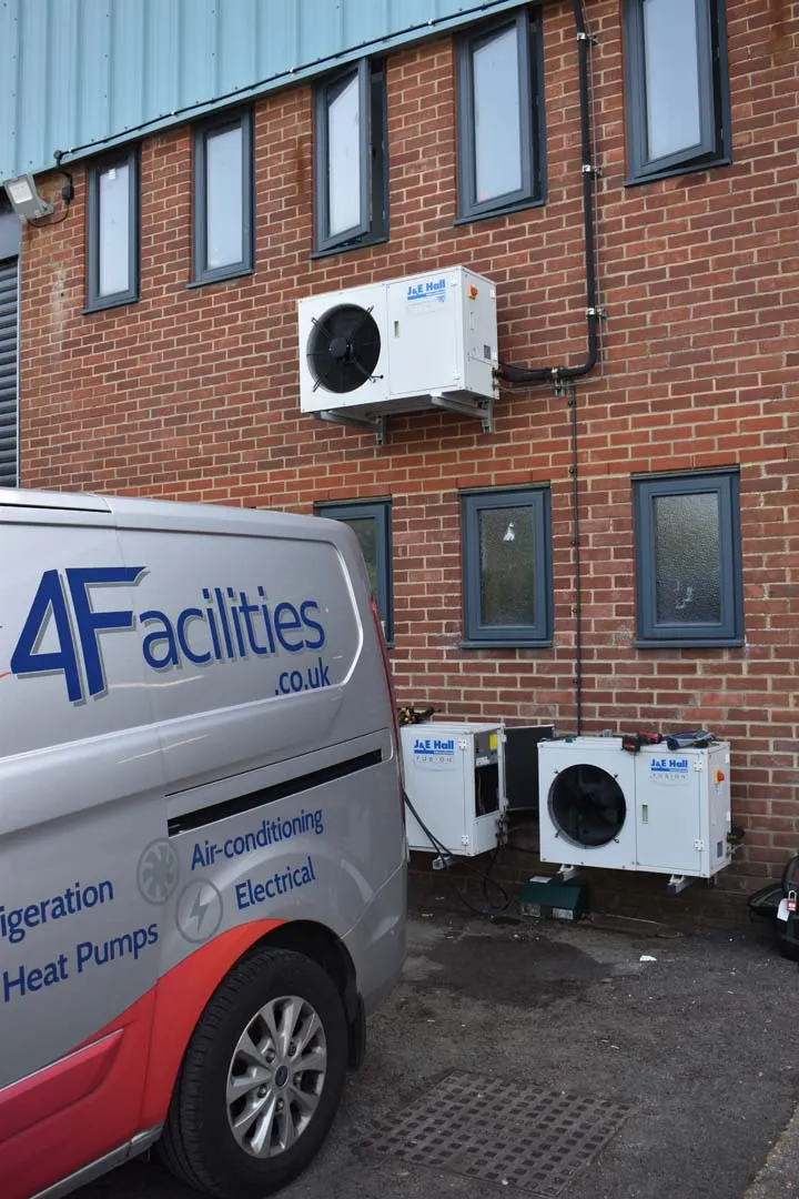 A new installation of an air conditioning unit by 4Facilities
