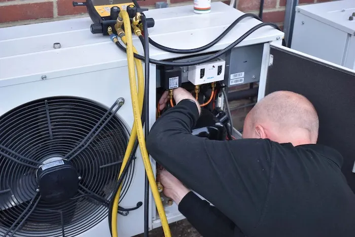 Air Conditioning Installation Engineer Job - 4Facilities