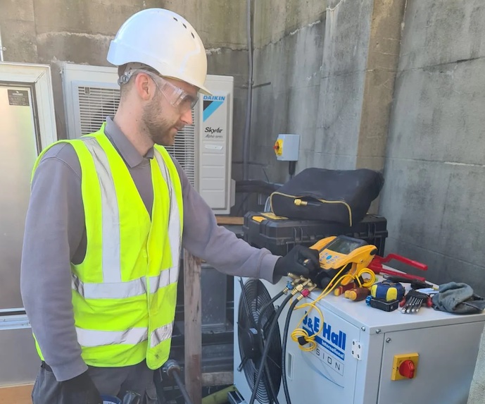 Apprentice Refrigeration Engineer Job - 4 Facilities