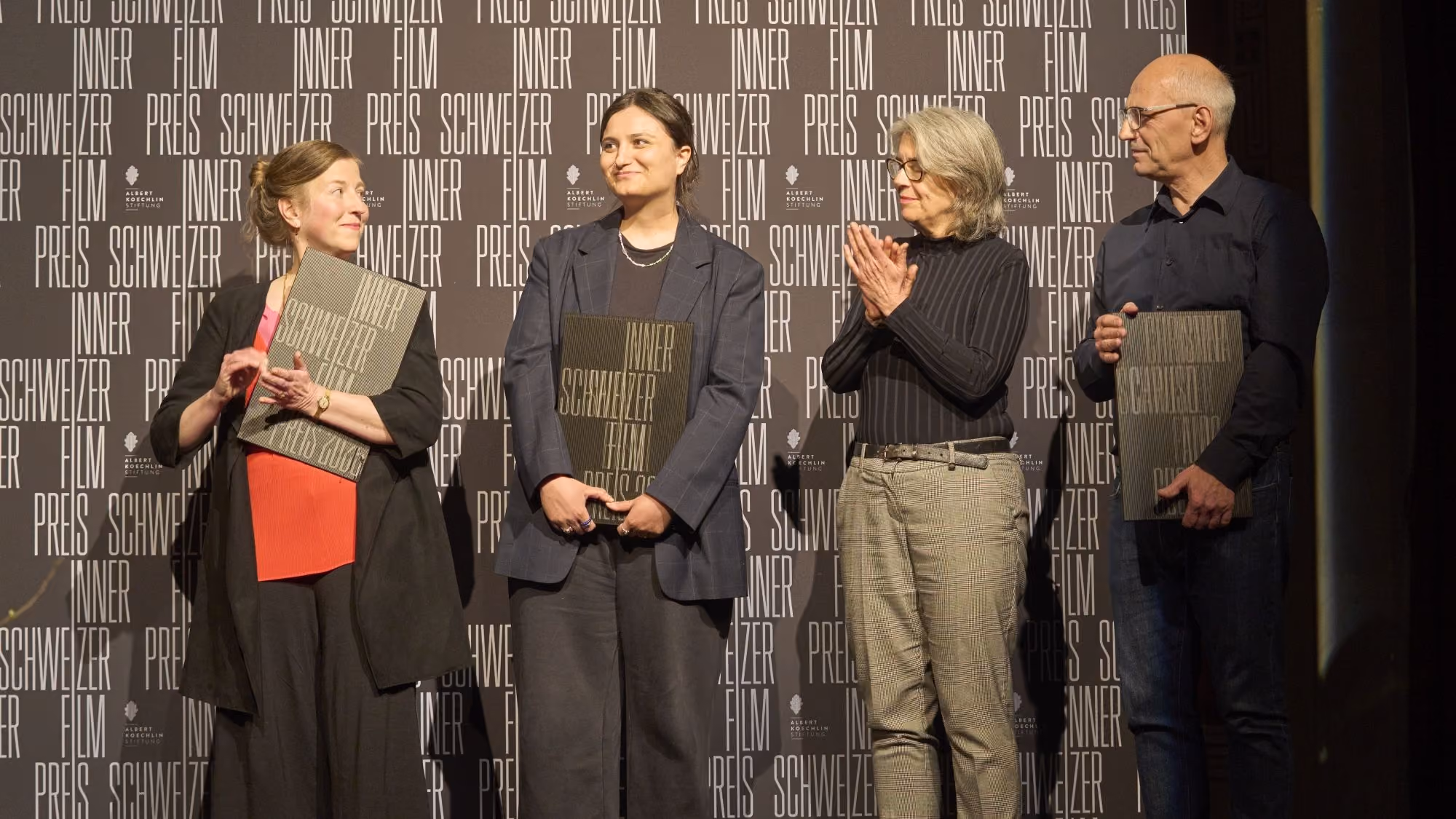 In Anhörung der Laudatio: Jadwiga Kowalska, Selin Besili, Christina Caruso, Aldo Gugolz.