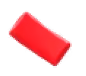 Rideau rouge plissé sur fond blanc.