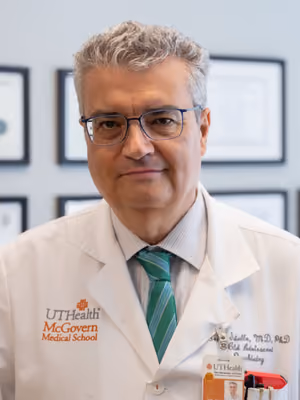 Prof. César Soutullo