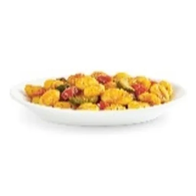 Gnocchi Mediterran mit Gemüse auf weissem Teller