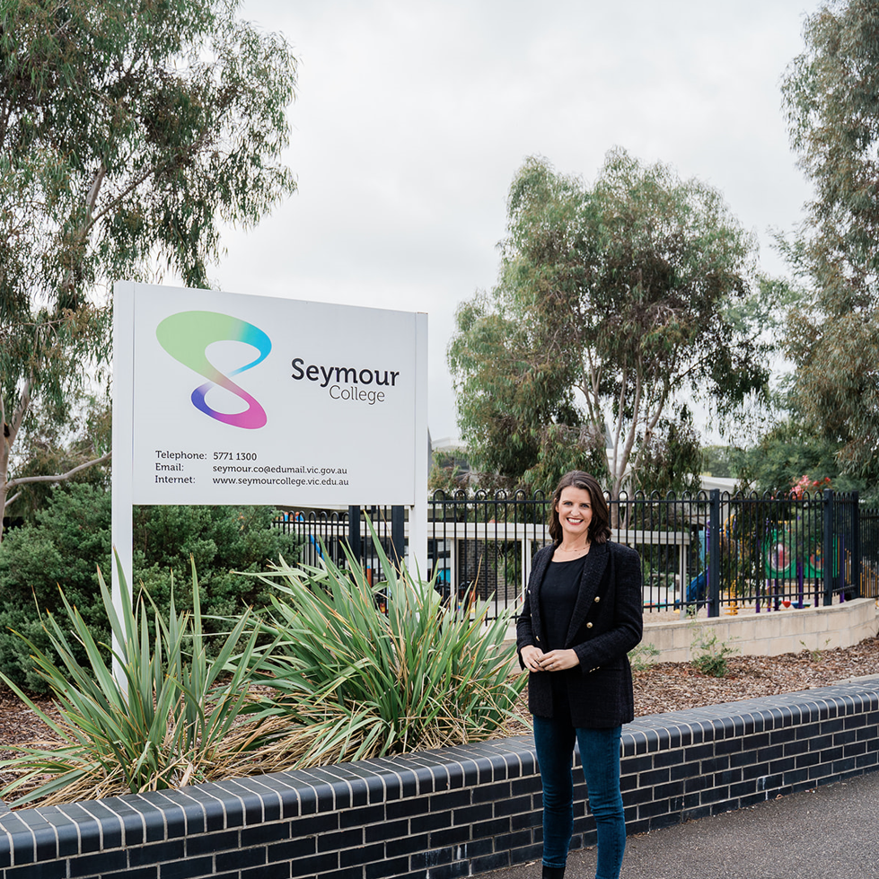 Visiting teacher jobs slashed by Labor