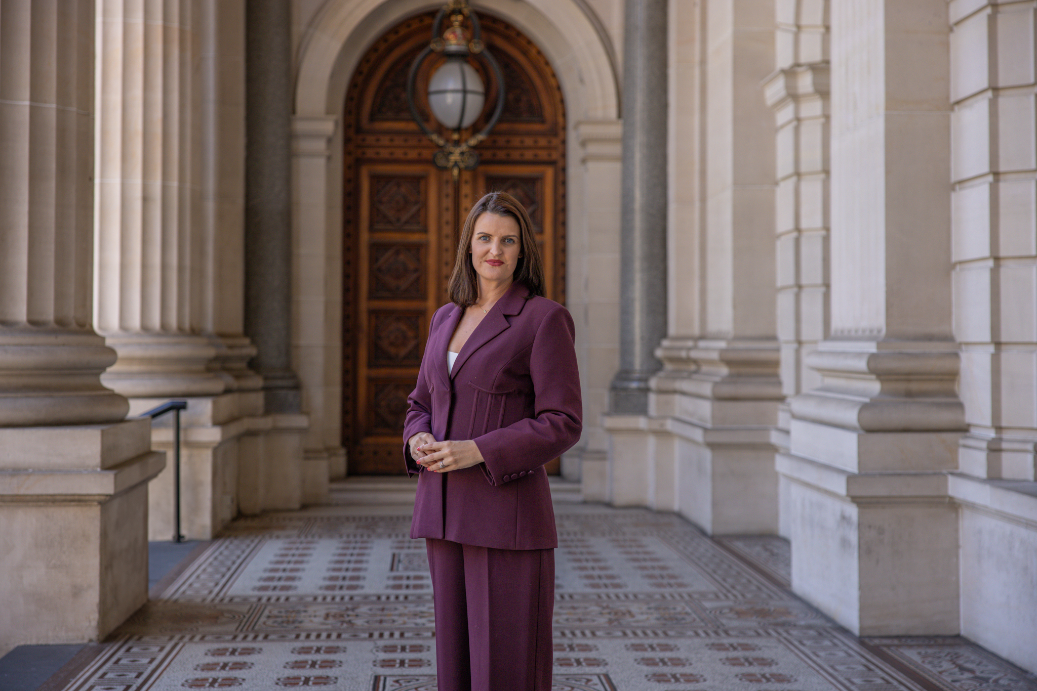Parliament apologises to institutional care victims
