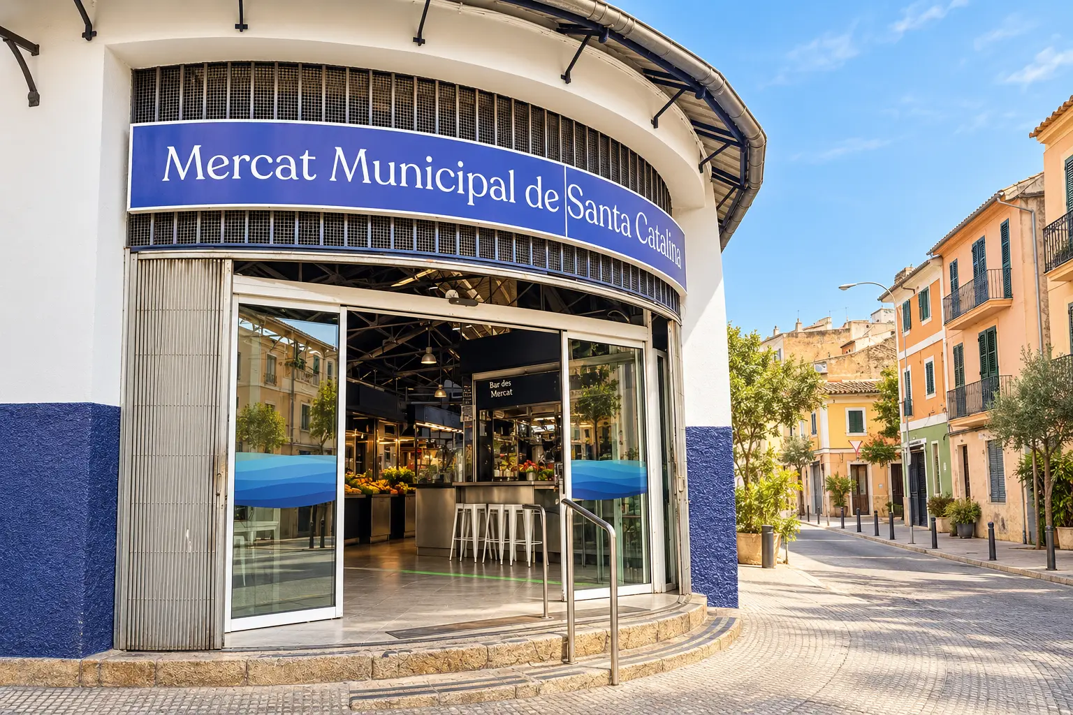 Mercat de Santa Catalina entrance and surrounding Palma streets