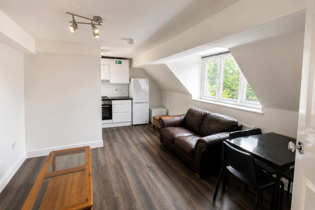Wilmslow Road – photo 1