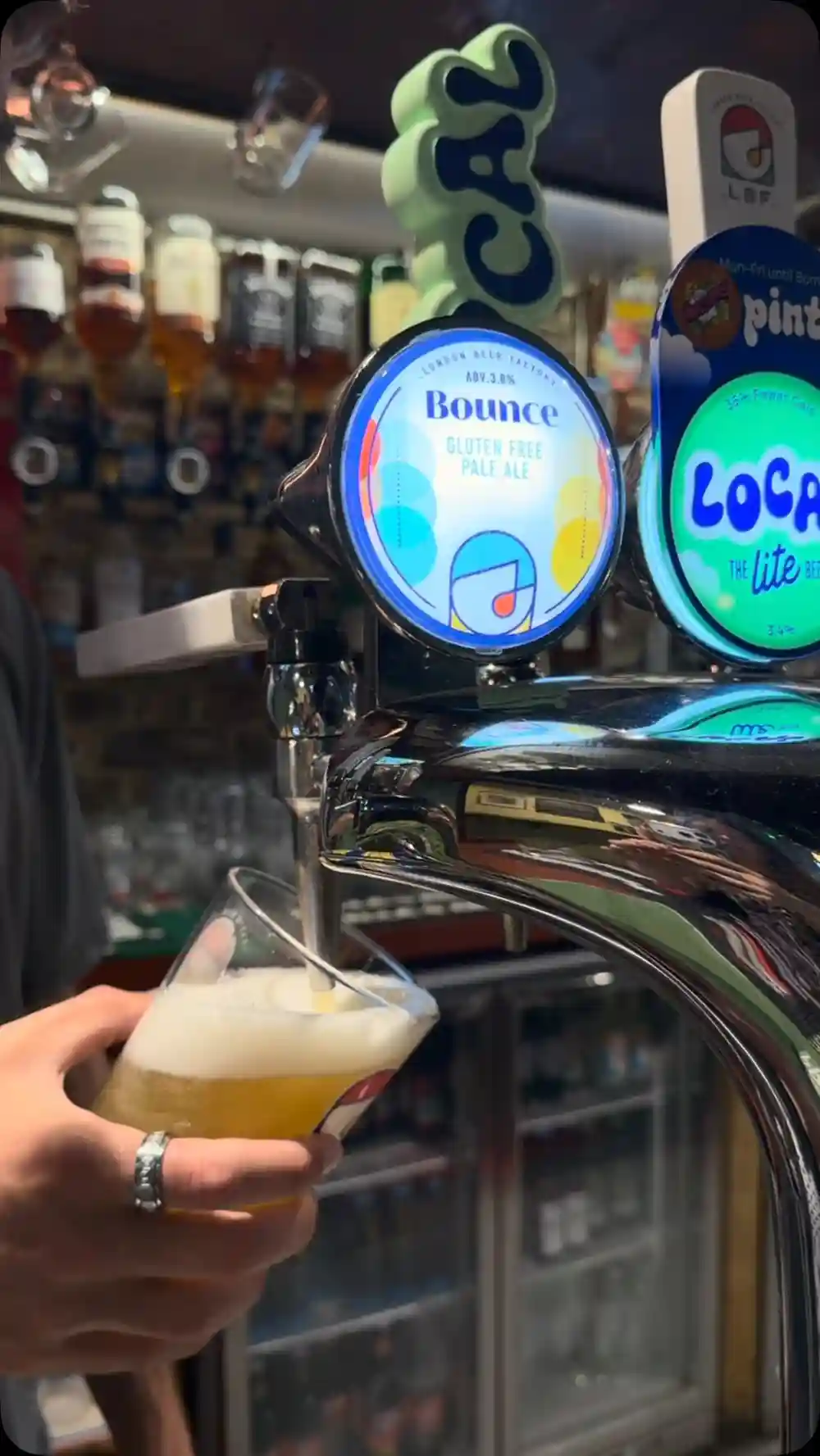 Gluten-free never tasted so good… Our freshly poured Bounce Pale Ale is waiting at the bar!