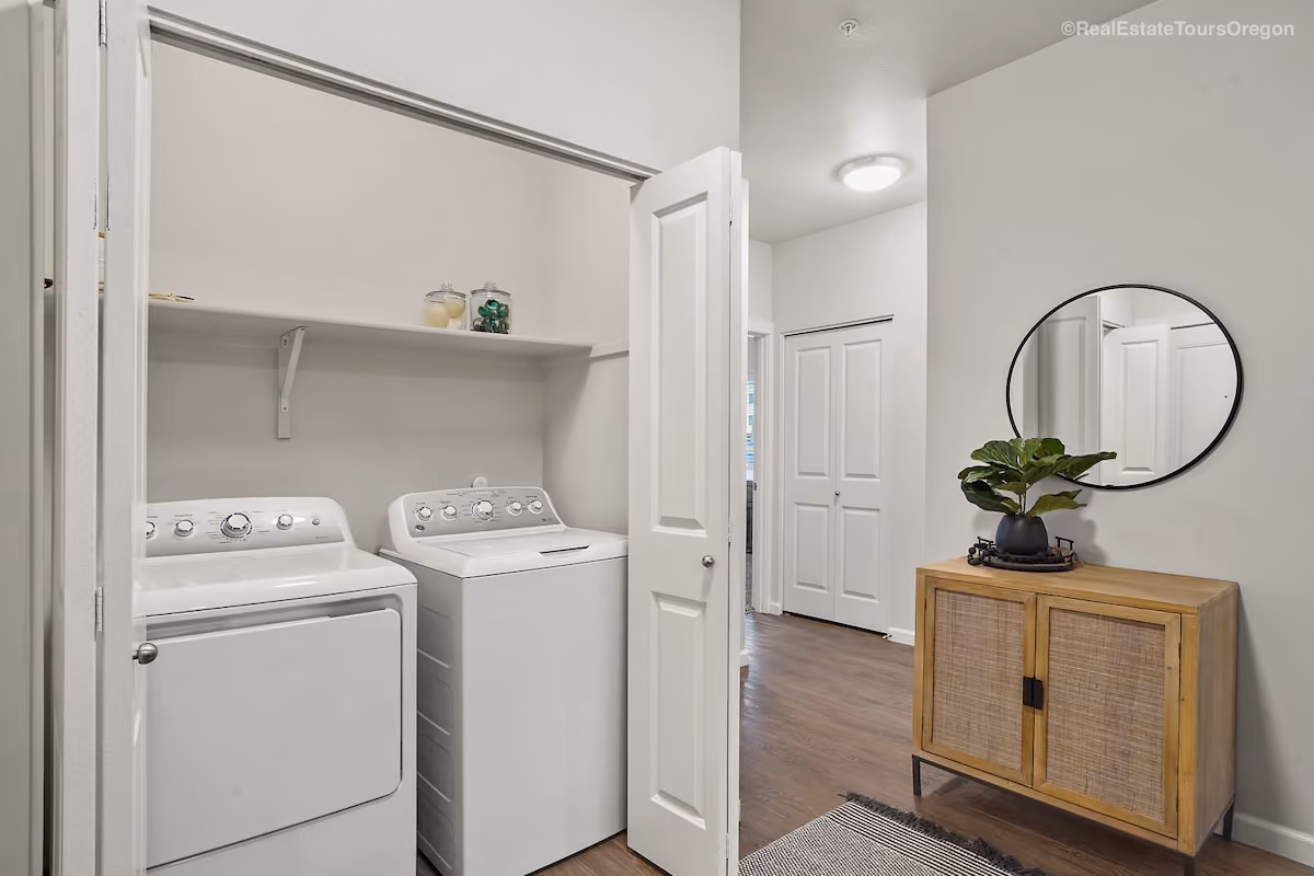 Washer and Dryer at Reserve at Hunters Ridge, Eugene, Oregon