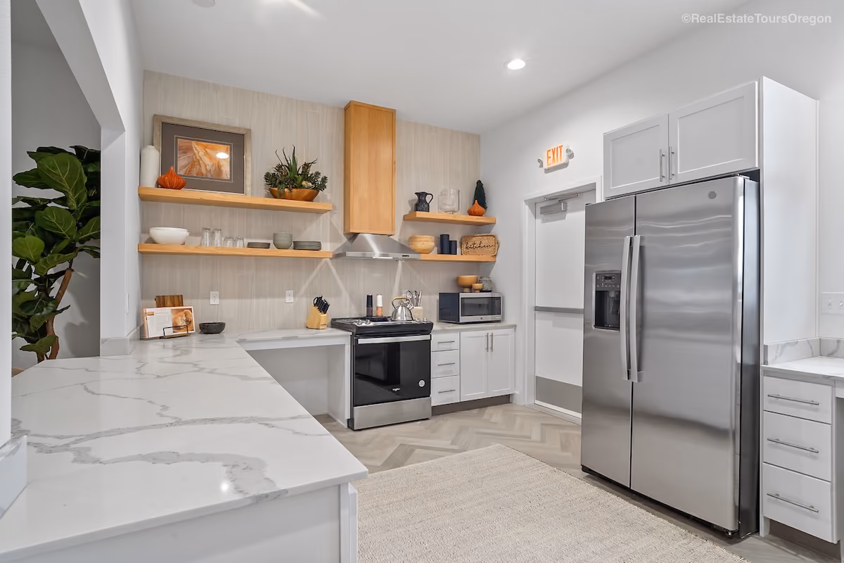 Modern kitchen at Reserve at Hunters Ridge in Eugene, Oregon