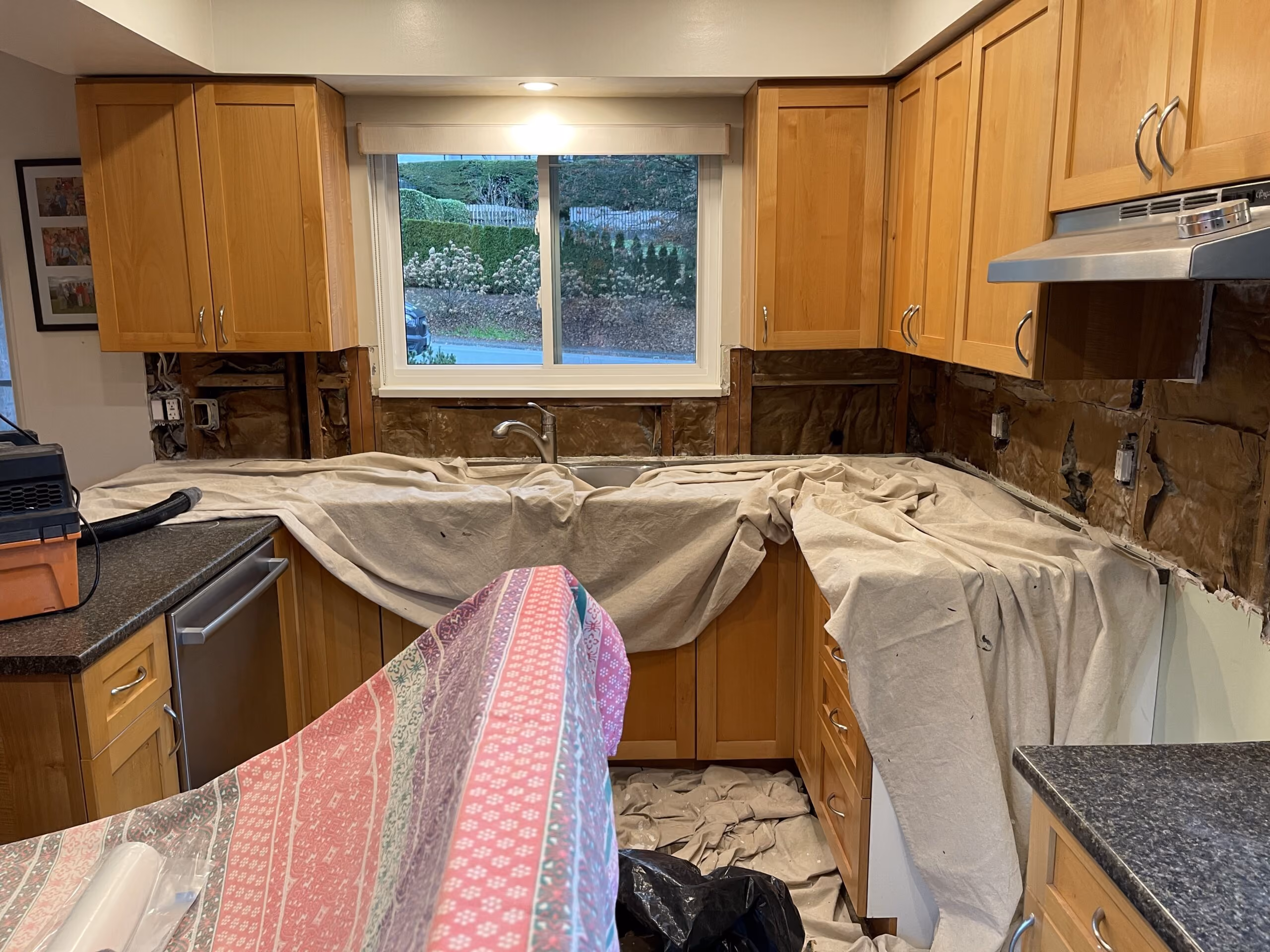Kitchen Backsplash Drywall Repair In North Vancouver