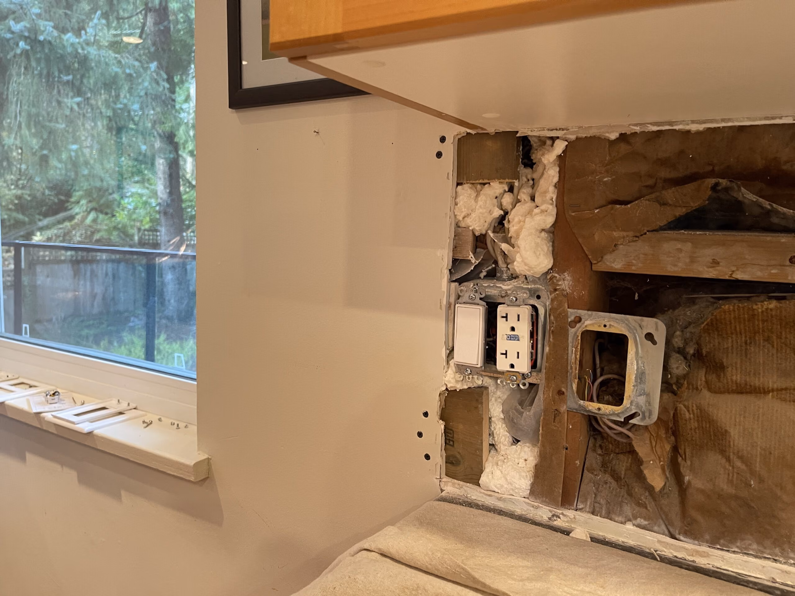 Kitchen Backsplash Drywall Repair In North Vancouver