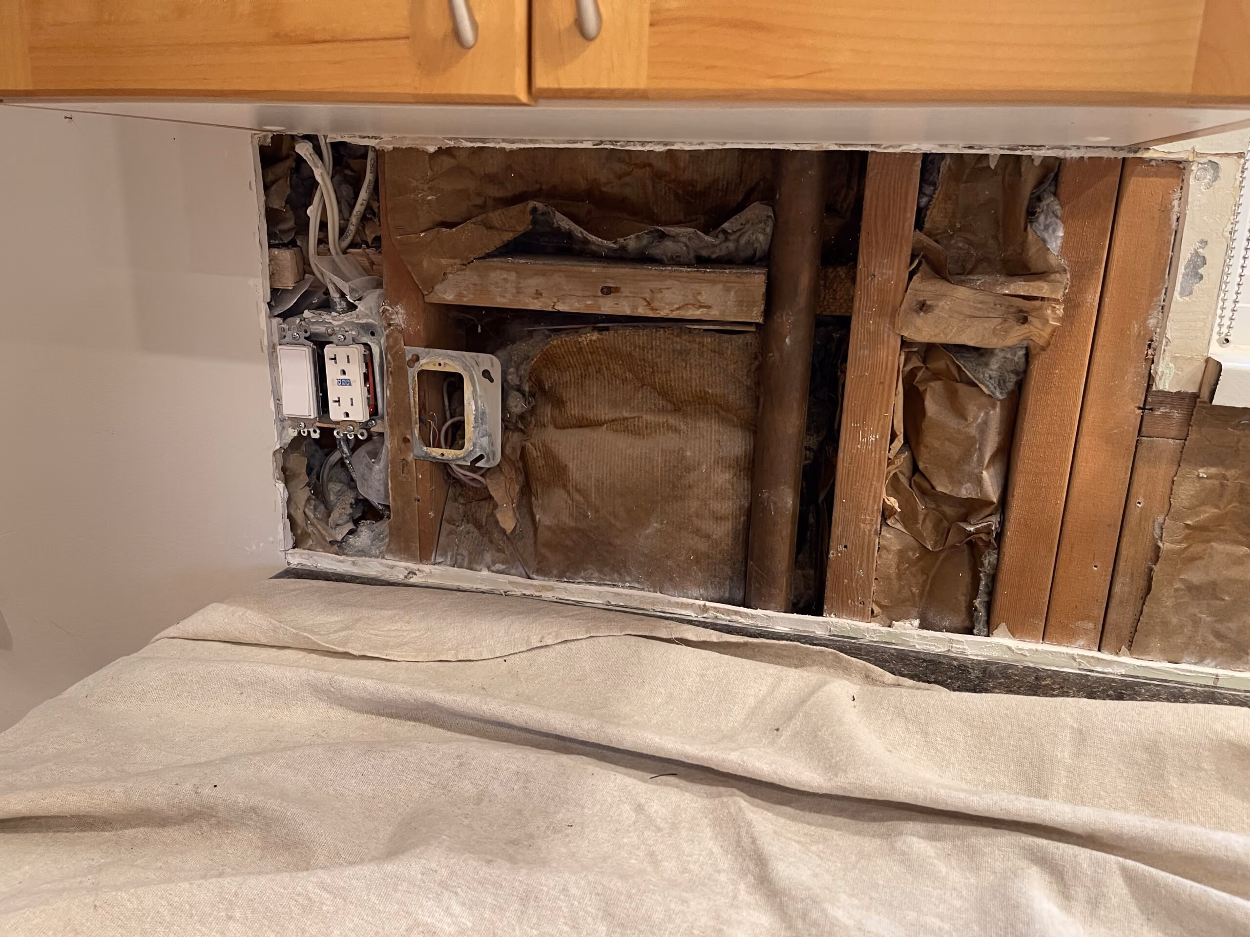 Kitchen Backsplash Drywall Repair In North Vancouver