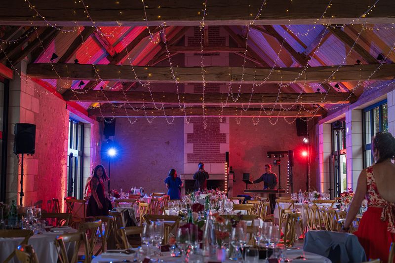 Salle de réception mise en lumière