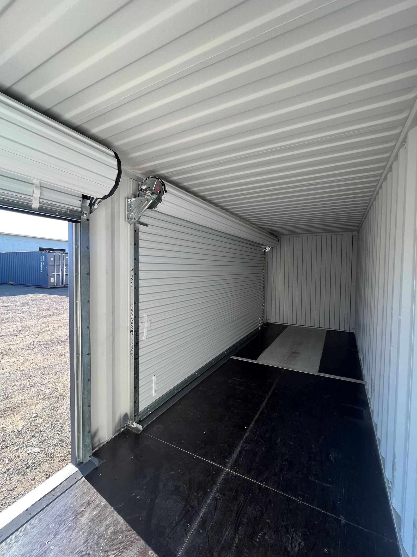 One-trip storage container in near-new condition