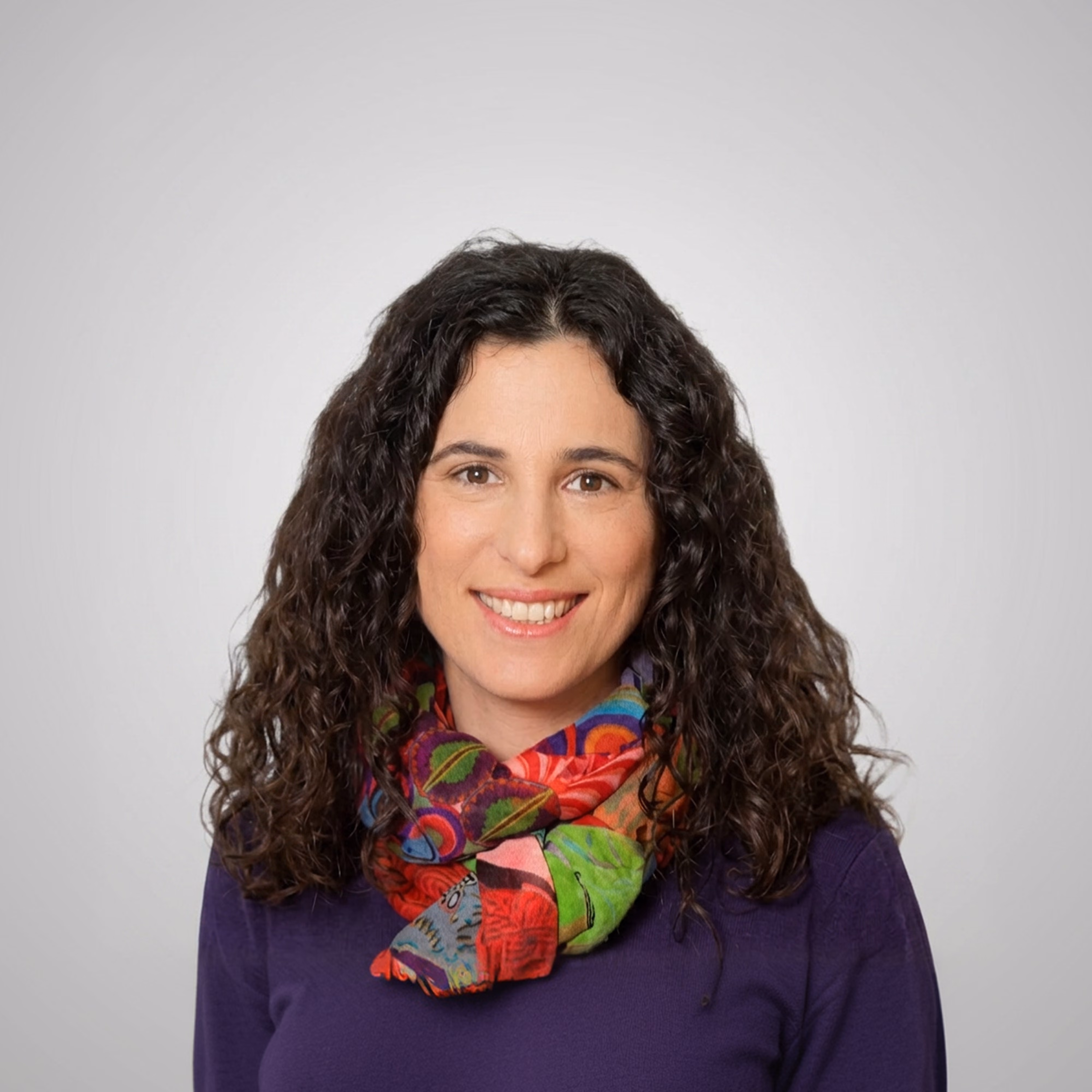 Head shot of Julia Deri