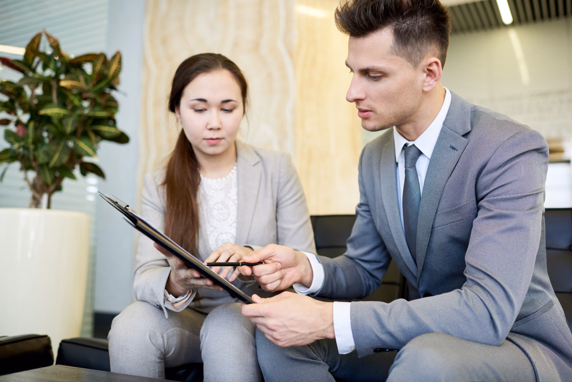 What Features Should You Look for in a Corporate Mental Health Solution? A 2026 Buyer's Checklist
