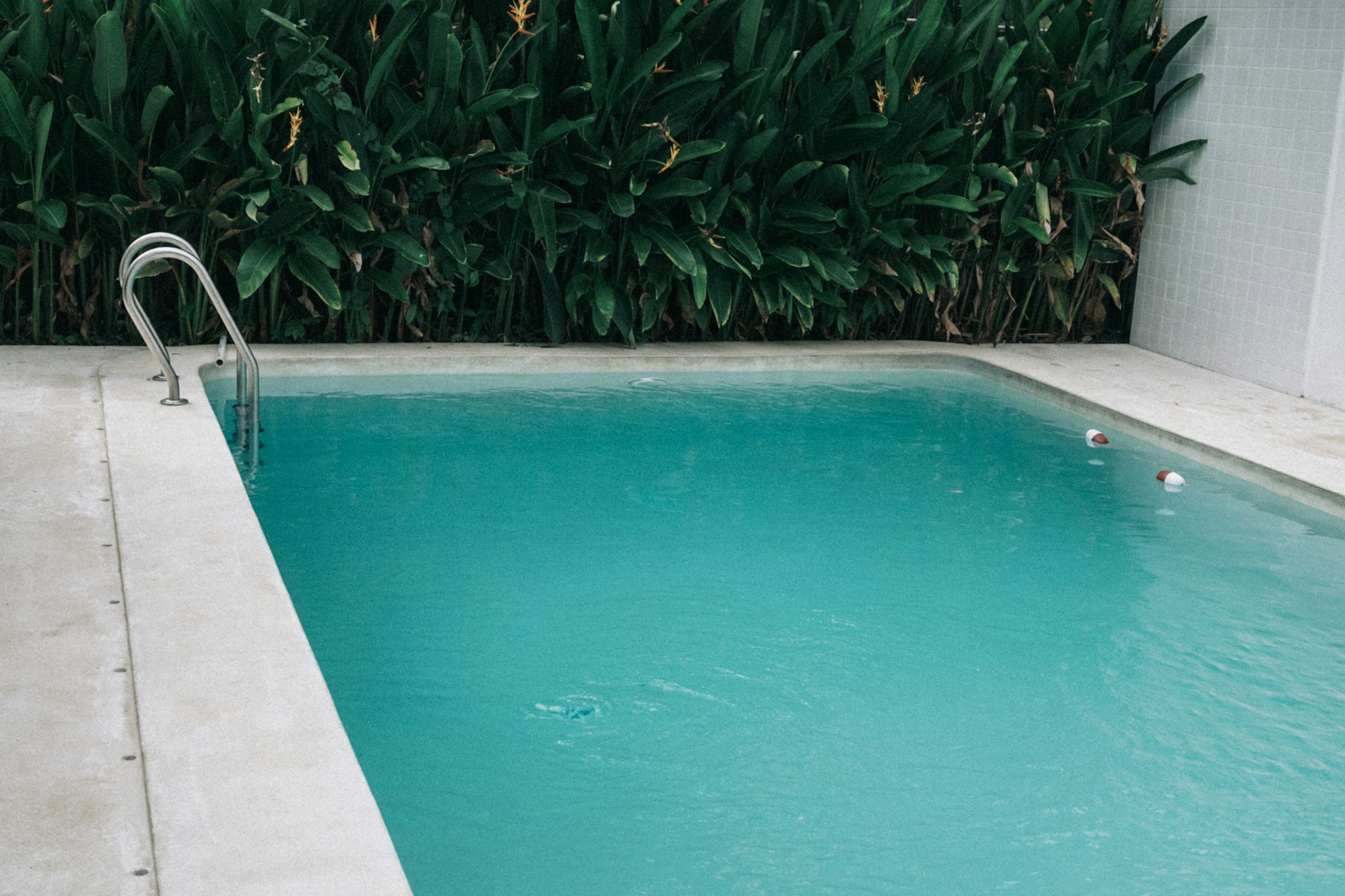 Pool Resurfacing vs Pool Renovation: What Your Atlanta Pool Needs