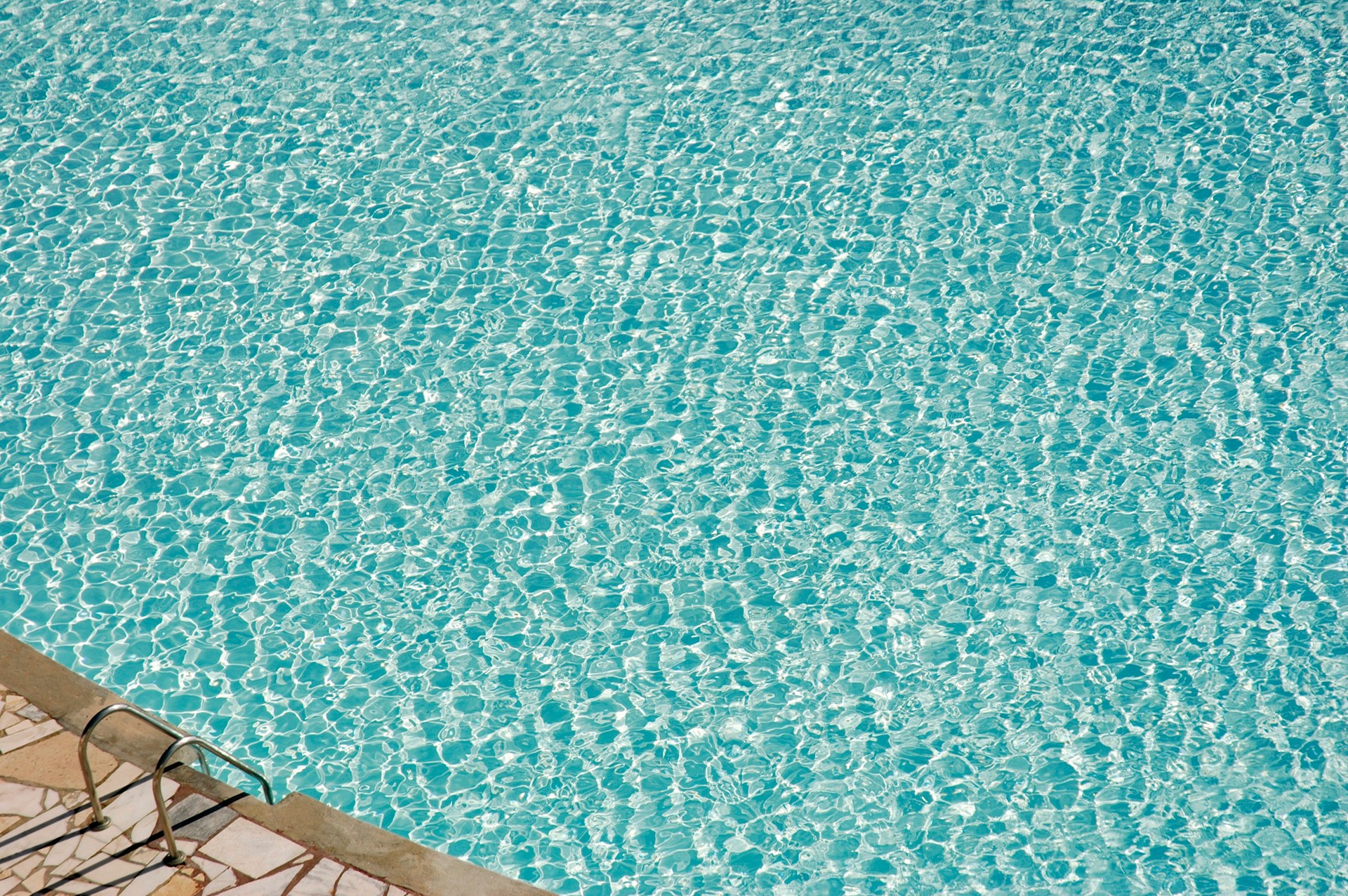 Pebble Tec vs Plaster Pool Cost Atlanta: Which Finish Pays Off?
