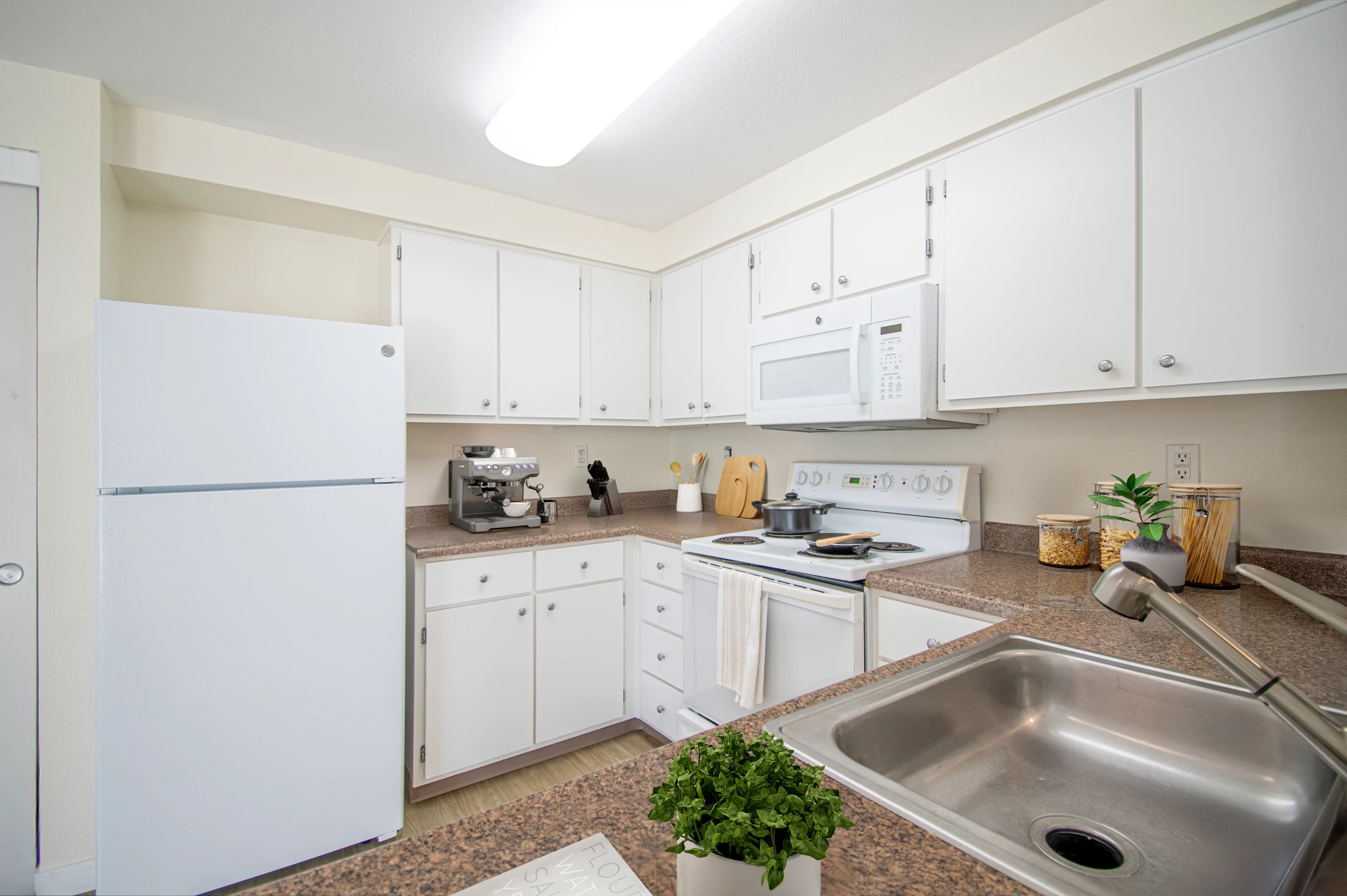 Furnished kitchen