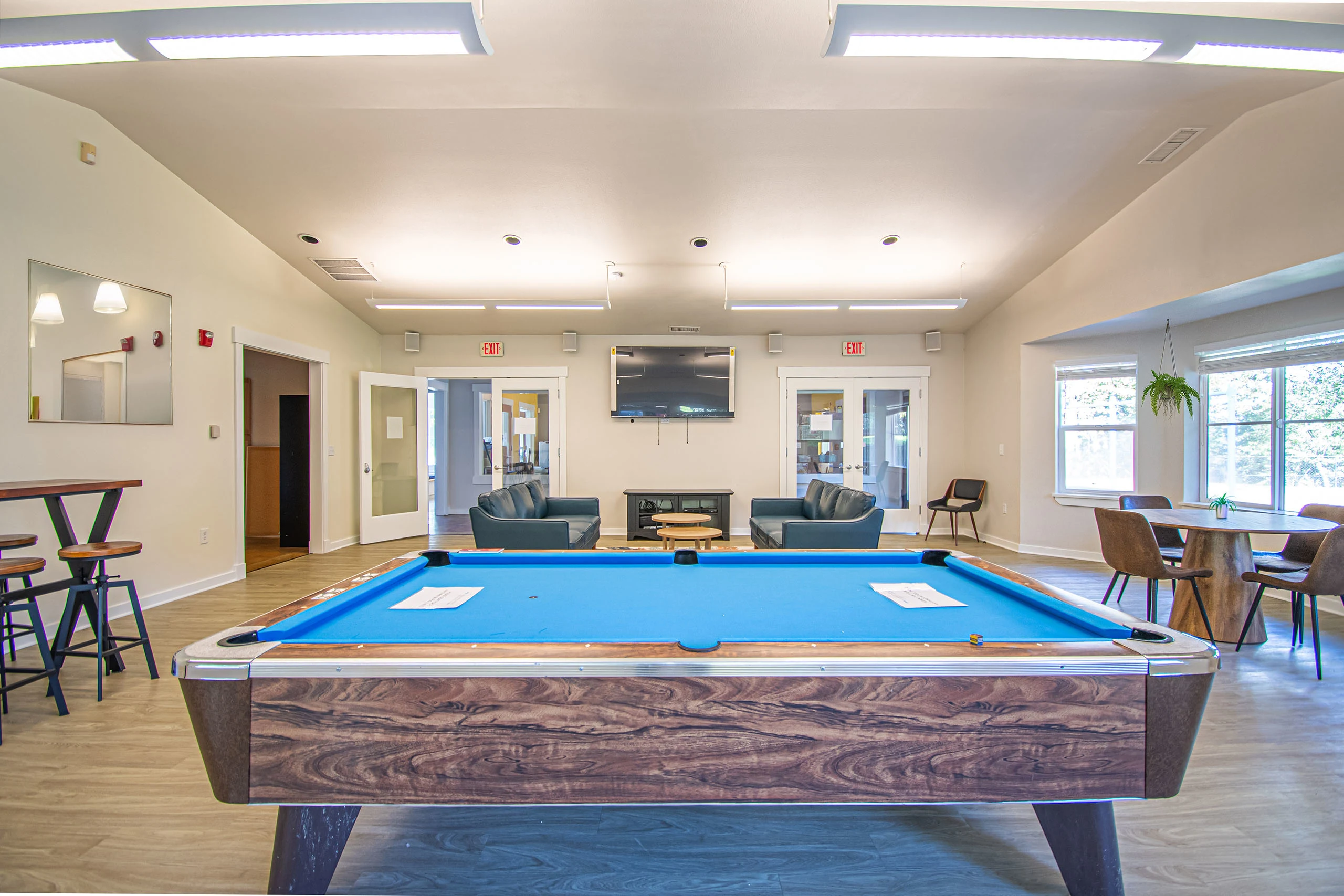 Pool table
