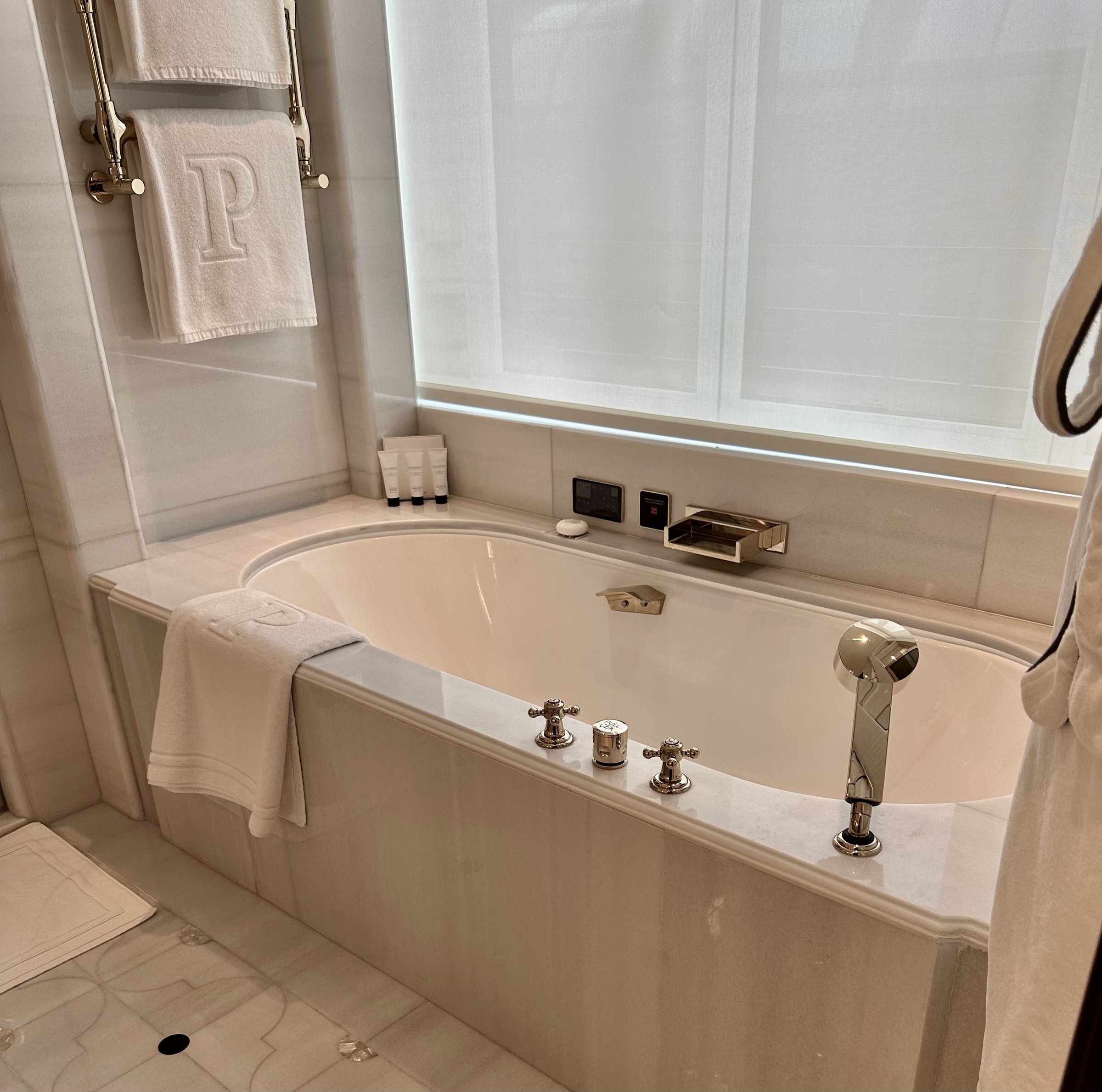 The Peninsula Istanbul – marble bathroom and tub
