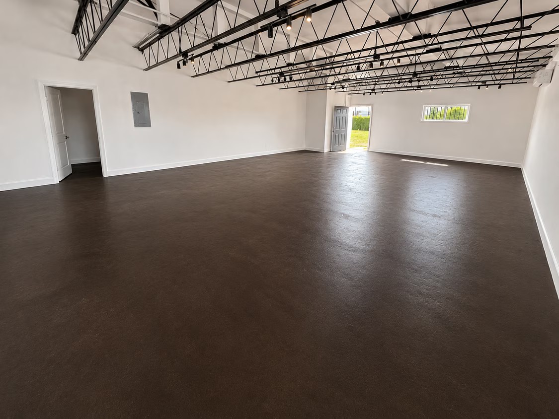 3020 Navaro St, Dallas — retail space for lease