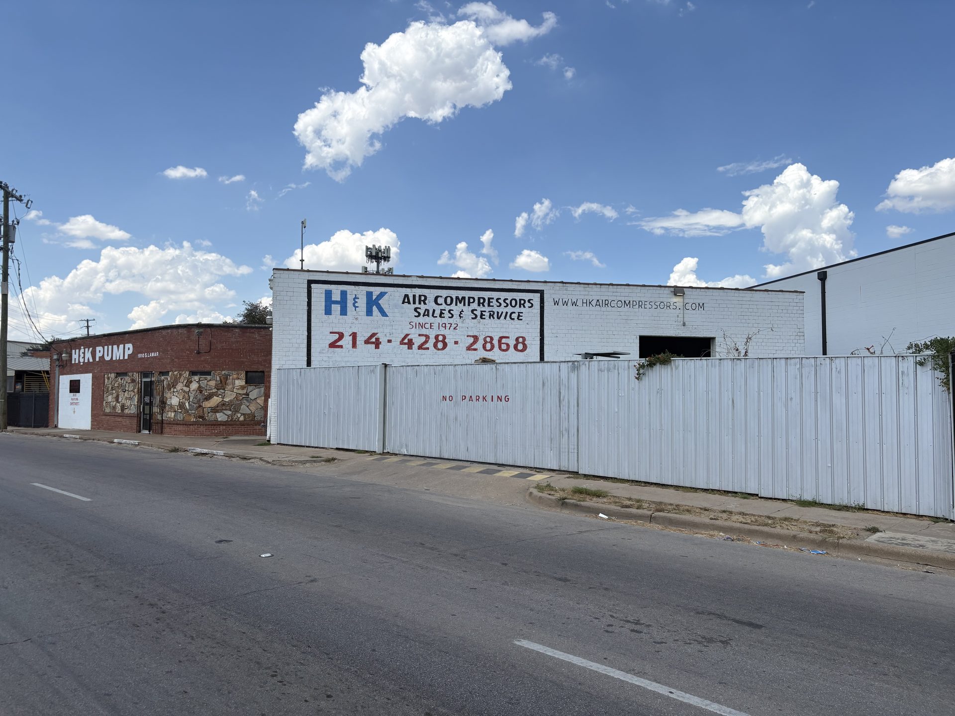 1910 Botham Jean Blvd, Dallas — flex building for lease