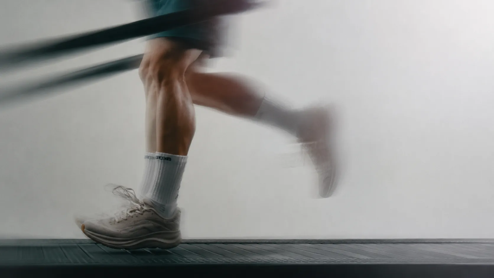 Läuferbeine auf dem Laufband