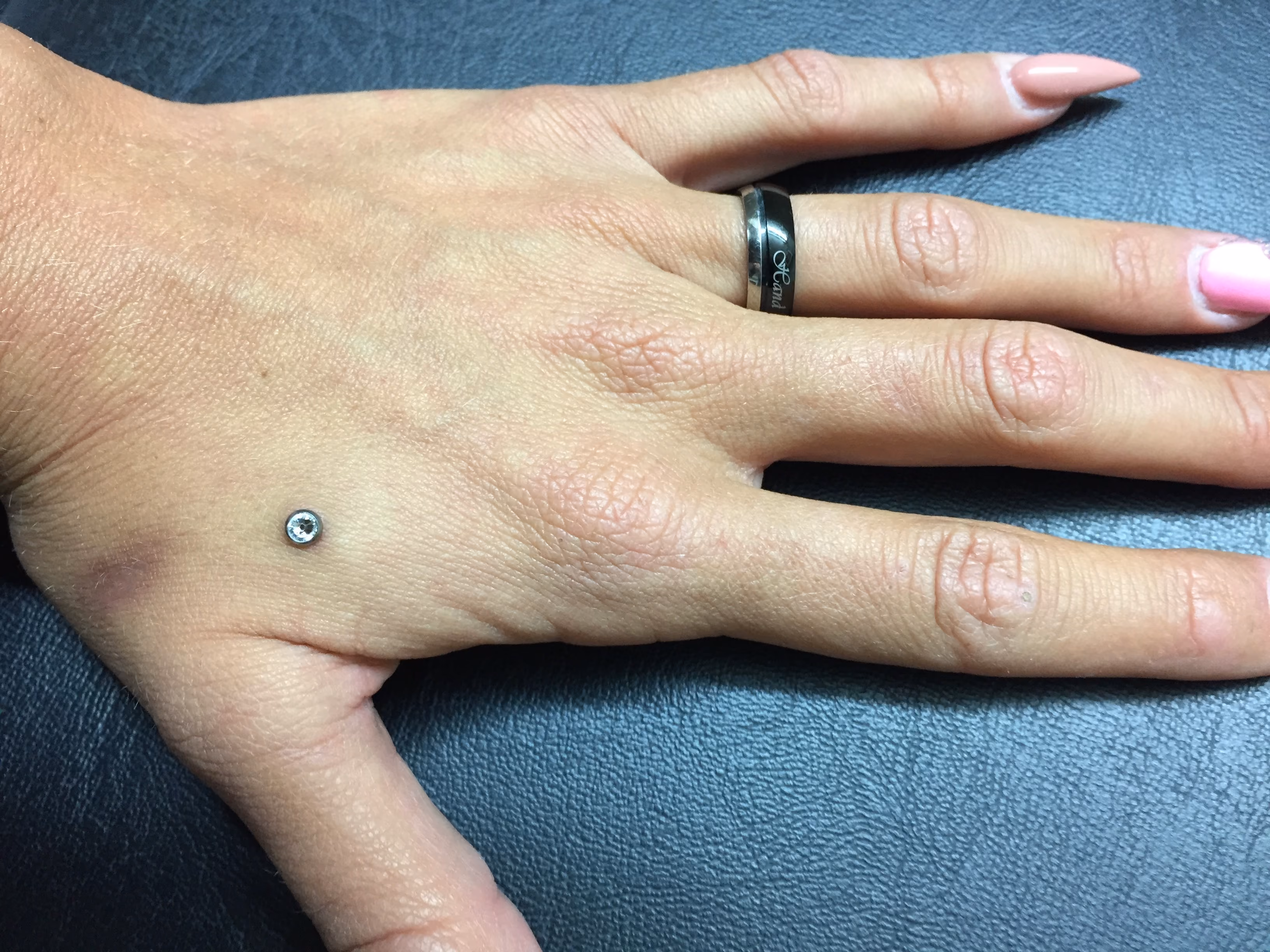 Piercing-Arbeit von Taboo Piercing Rostock