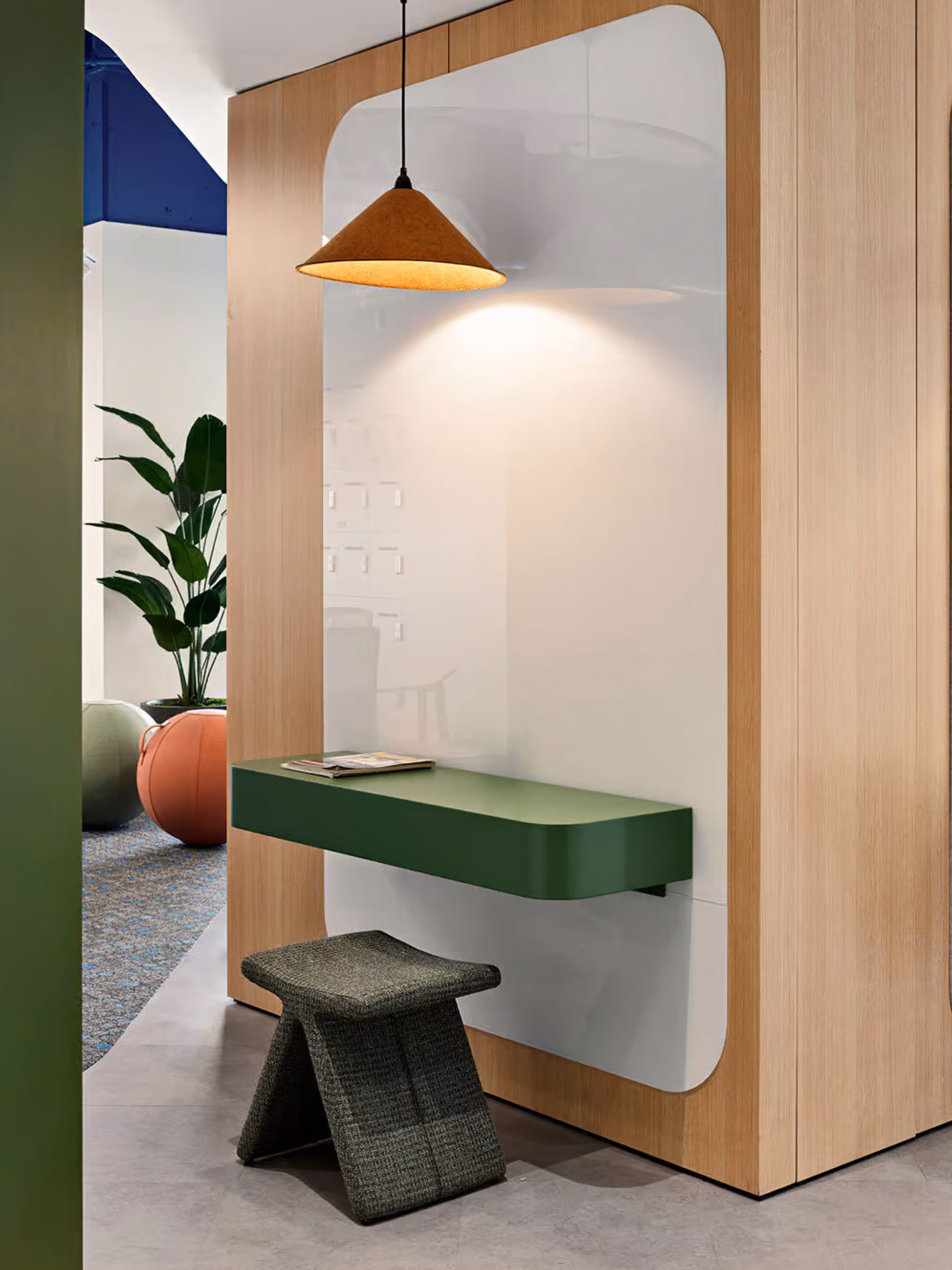Conic acoustic light by Feltouch, view 2