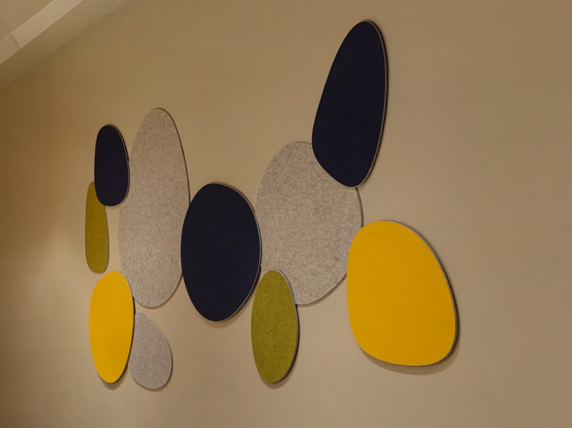 Pebble 3D acoustic panel by Feltouch, view 2
