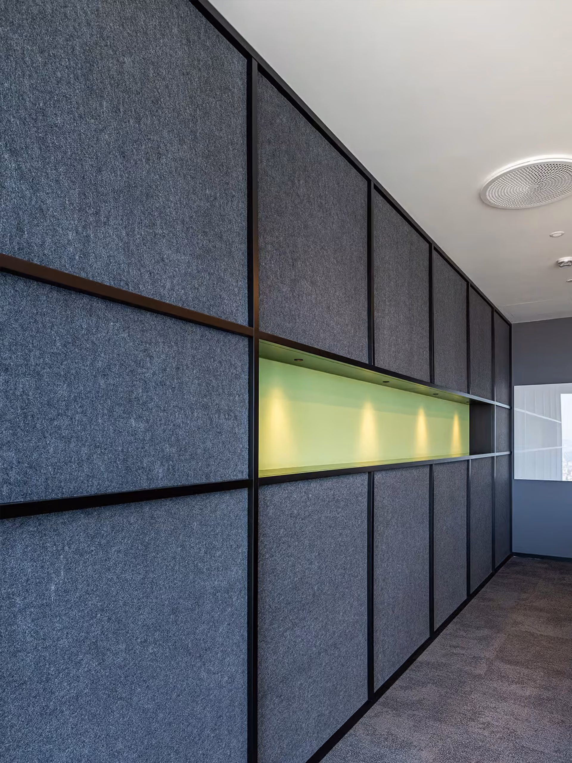 Plate acoustic panel by Feltouch