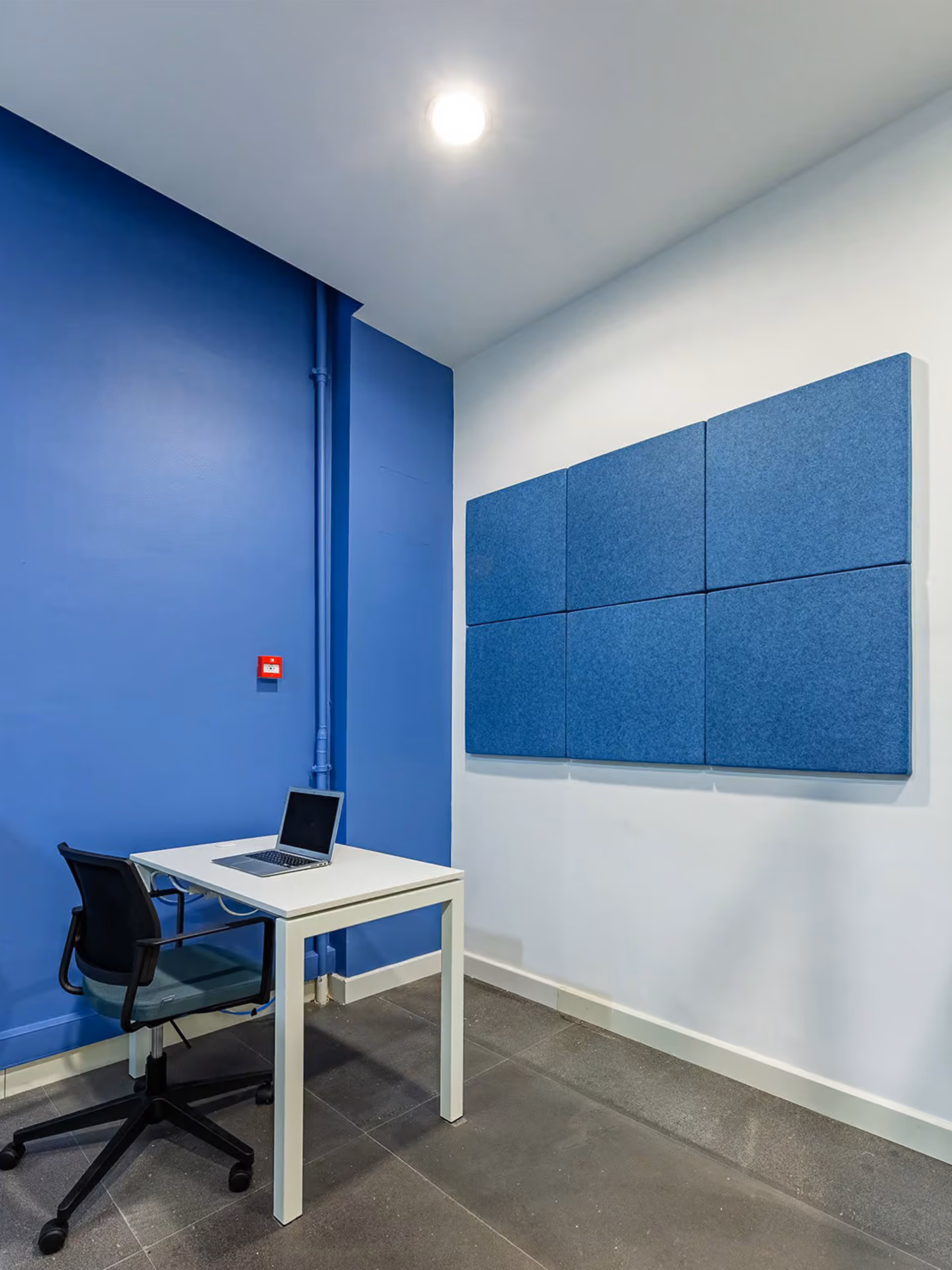 Plain acoustic panel by Feltouch, view 2