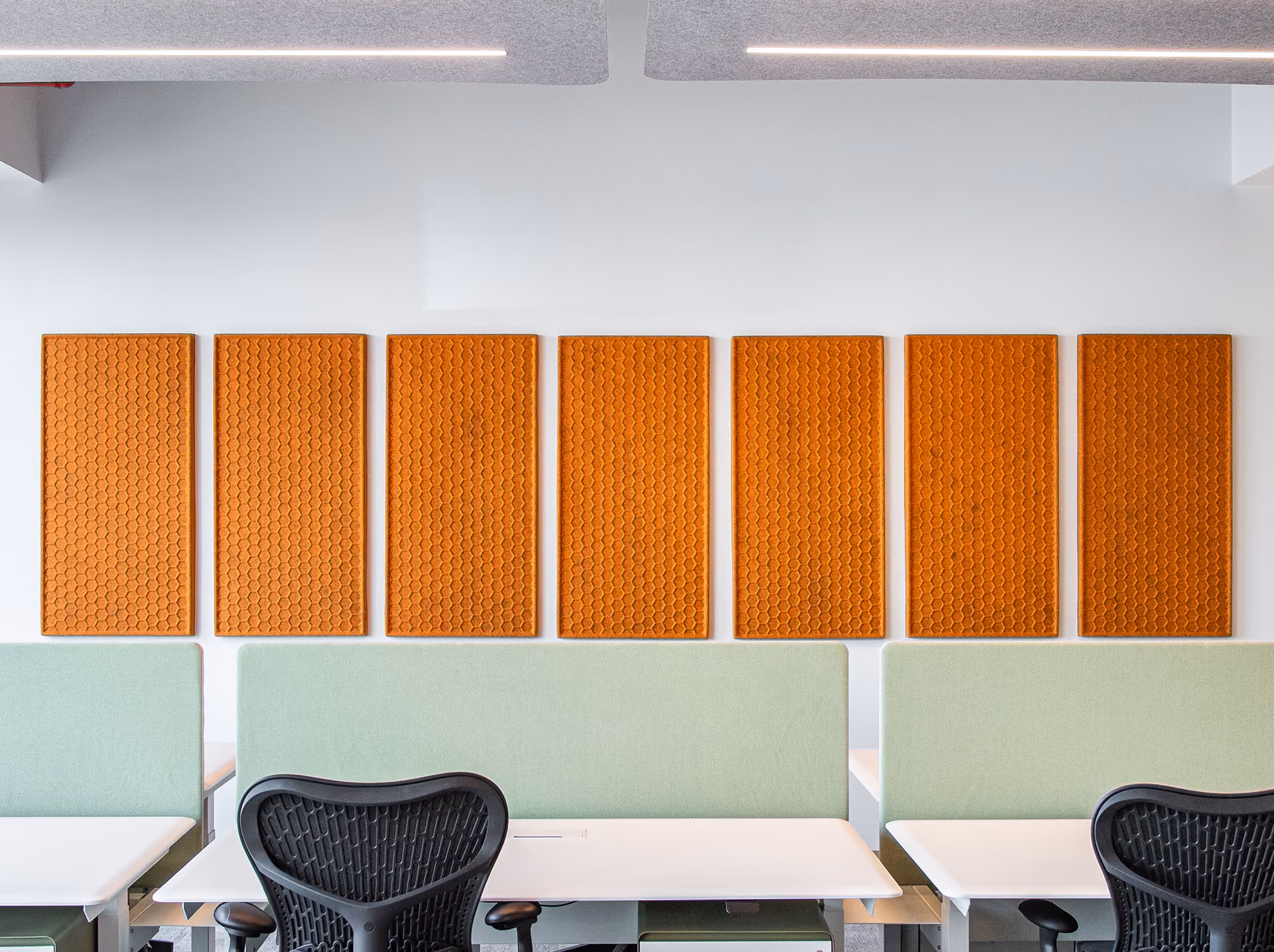 Honeycomb 3D acoustic panel by Feltouch
