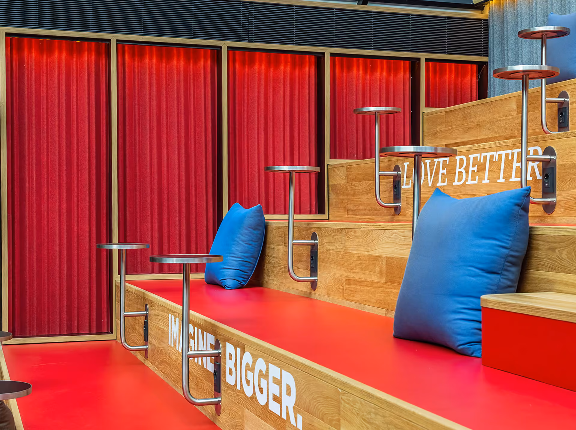 Cracker 3D acoustic panel by Feltouch, view 3