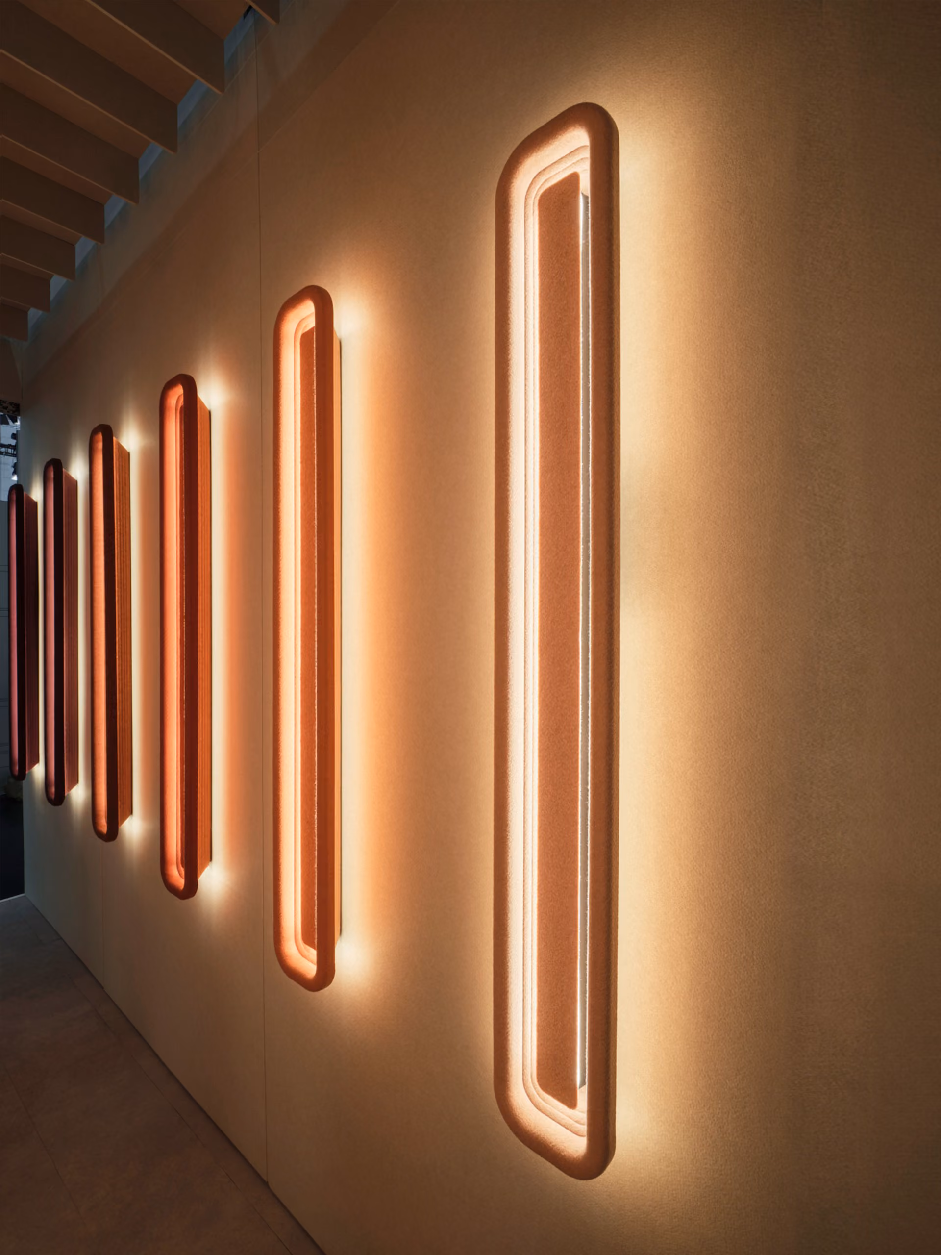 Sparkle Line acoustic light by Feltouch, view 1