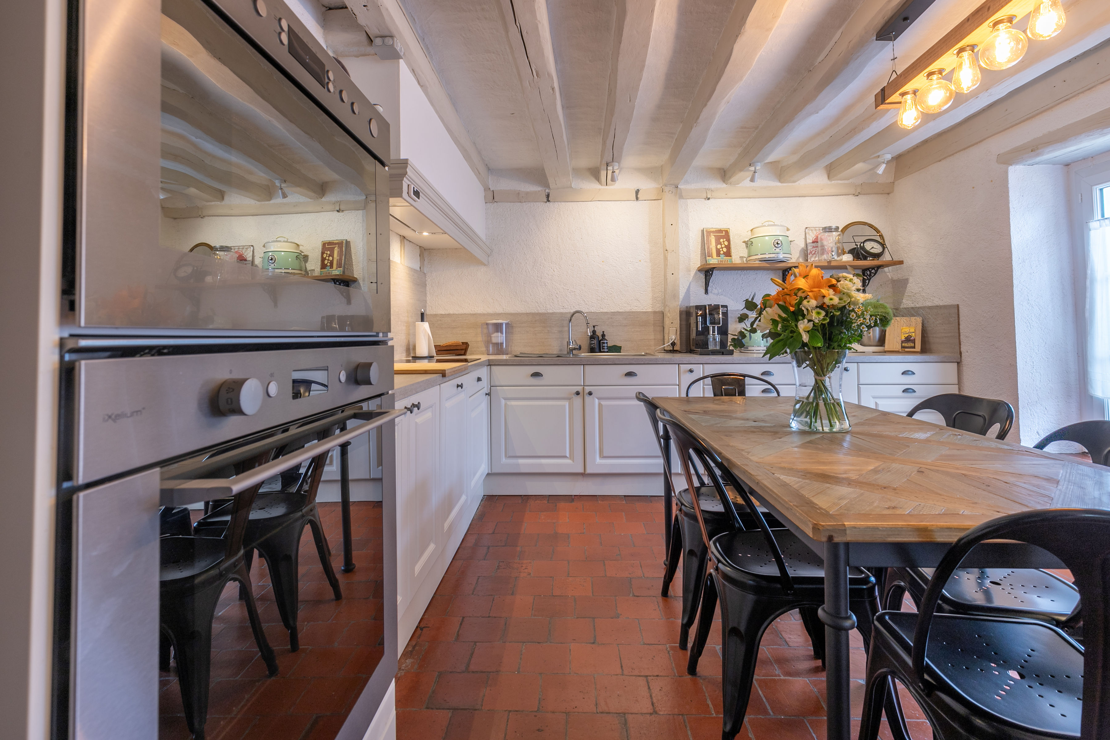 The fitted kitchen