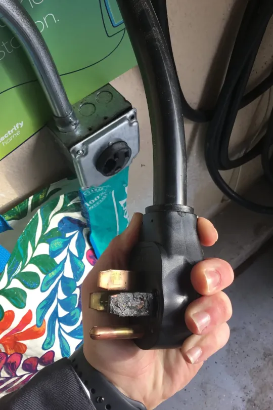 A burnt out plug.