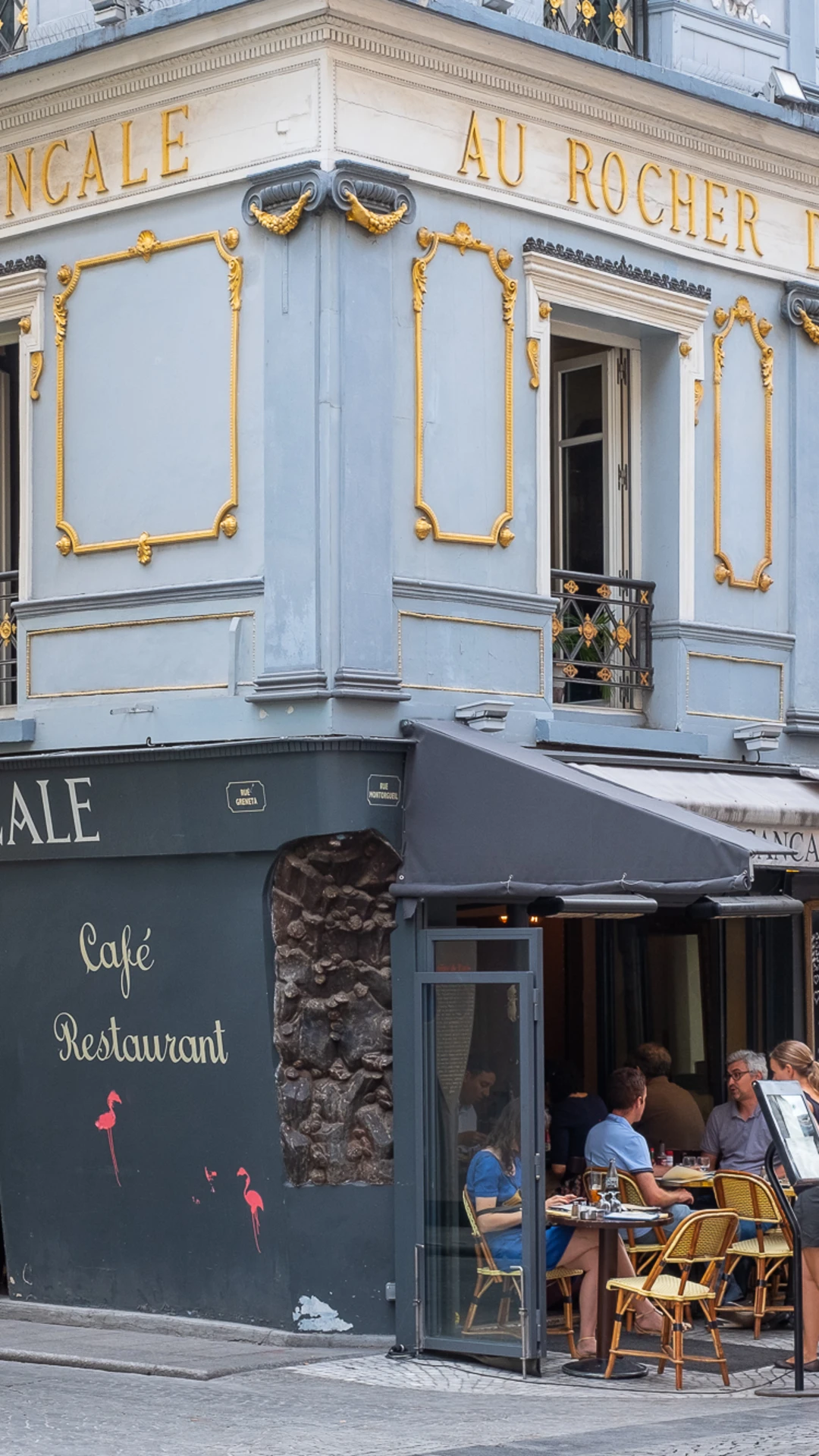 Terrasse du Rocher de Cancale, rue Montorgueil, près de l'hôtel Louvre Odyssey