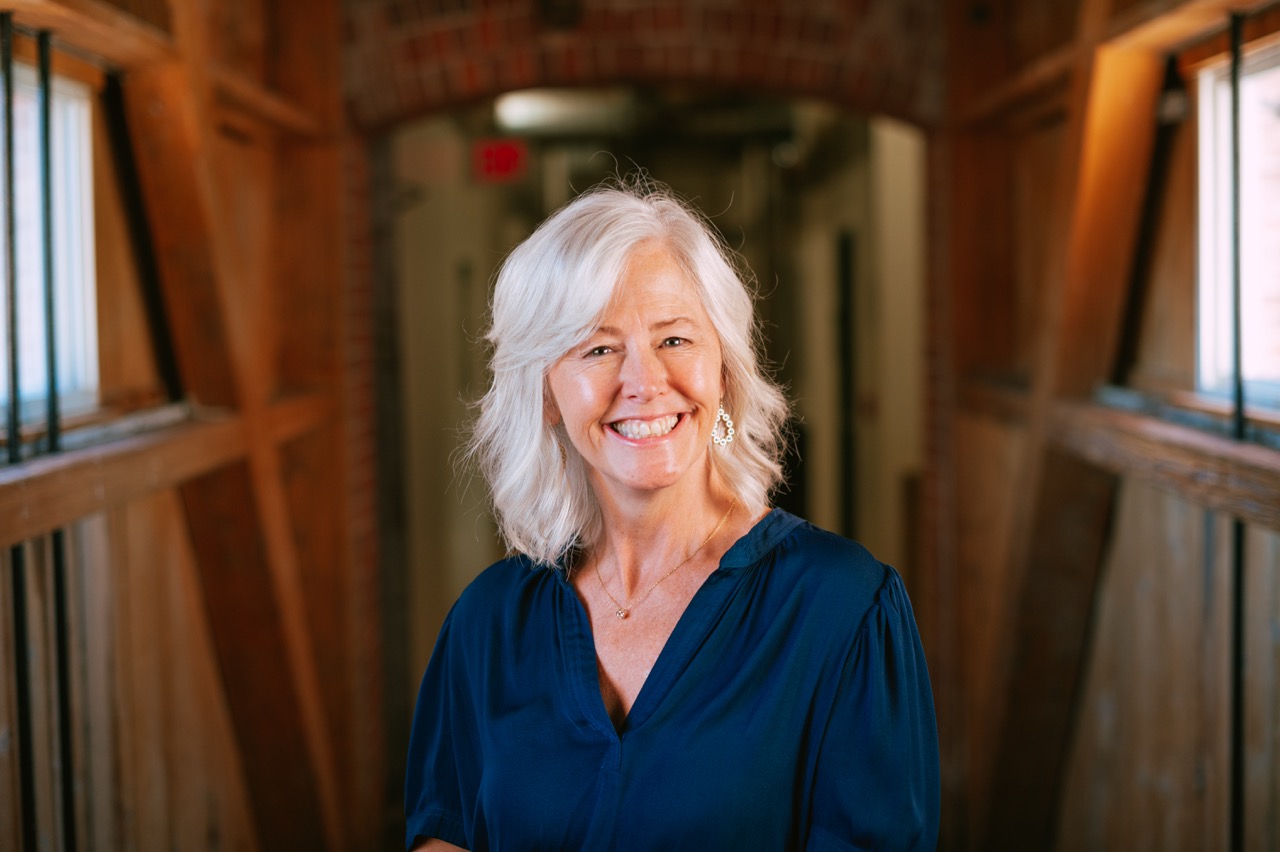 Portrait of Kirsten Smith, Certified EOS Implementer and speaker