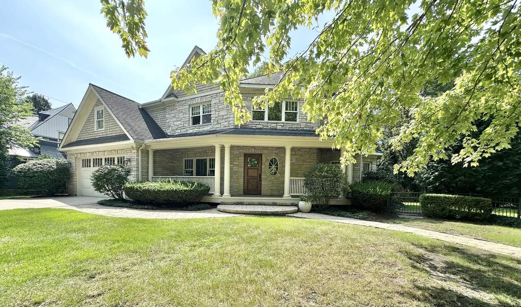 Property photo of 360 N Oak Street in Hinsdale, Illinois
