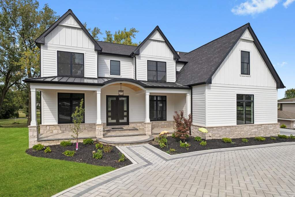 Property photo of 15W670 83rd Street in Burr Ridge, Illinois
