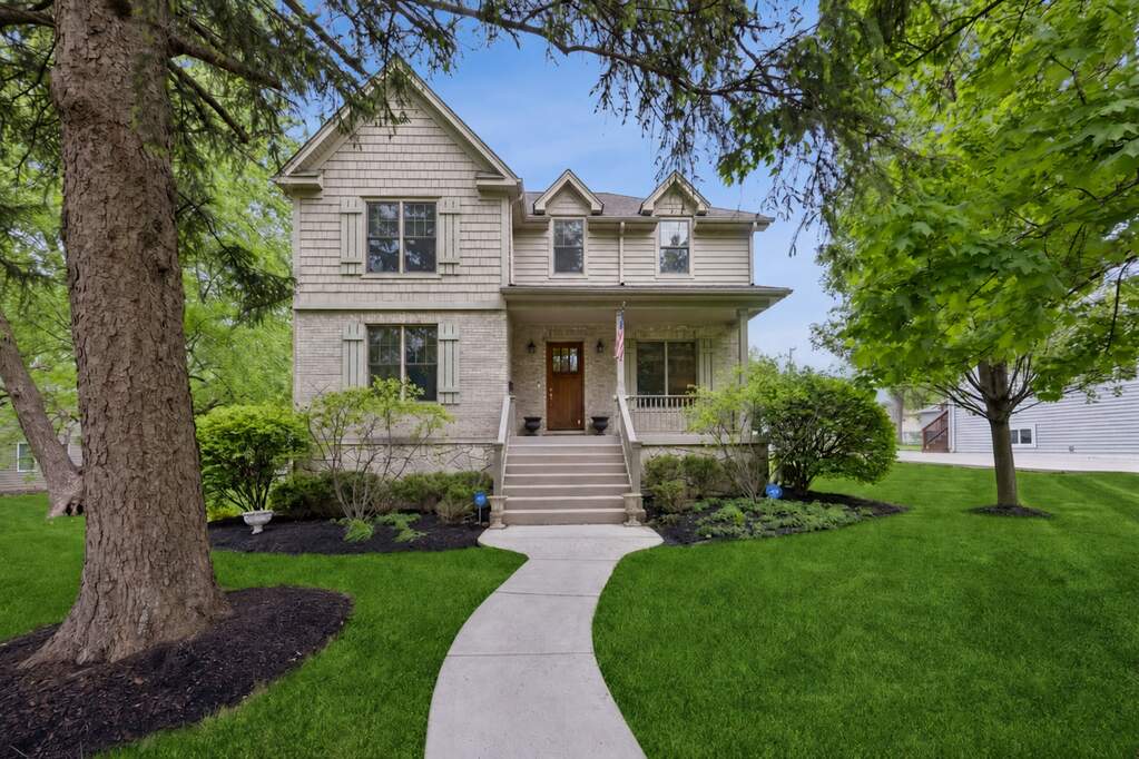 Property photo of 28 S Grant Street in Westmont, Illinois