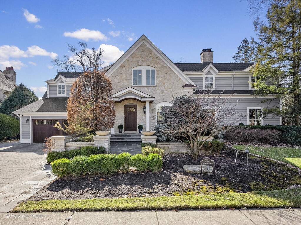 Property photo of 218 W Hickory Street in Hinsdale, Illinois
