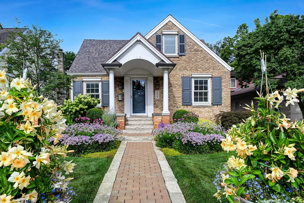 Property photo of 4622 Gilbert Avenue in Western Springs, Illinois