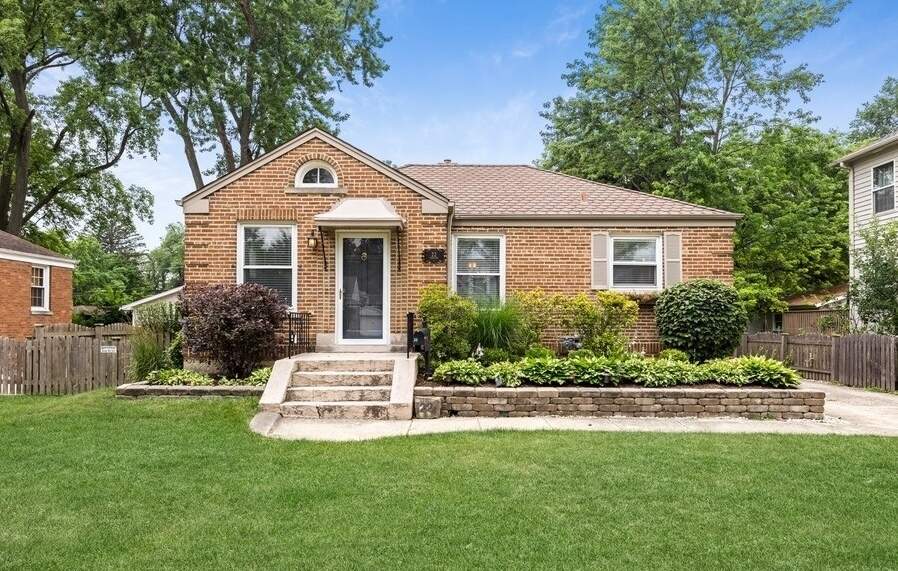 Property photo for confidential Clarendon Hills listing MLS 12583712