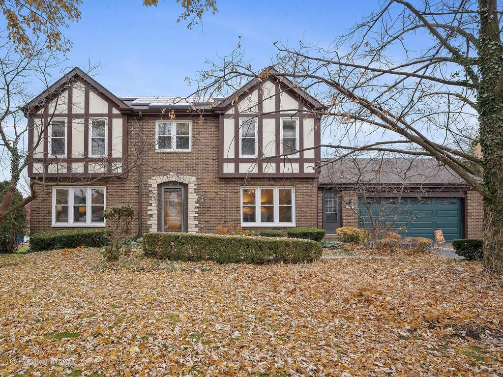 Property photo of 6401 Briar Road in Willowbrook, Illinois